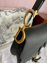 Load image into Gallery viewer, Saddle Bag Grained Leather