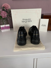 Load image into Gallery viewer, Oversized Sneaker Matte