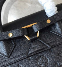 Load image into Gallery viewer, Montsouris Backpack