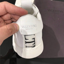 Load image into Gallery viewer, VLTN Sneaker