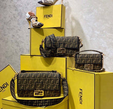 Load image into Gallery viewer, Baguette