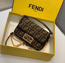 Load image into Gallery viewer, Baguette