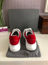 Load image into Gallery viewer, Oversized Sneaker Suede Ladies