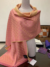 Load image into Gallery viewer, GG Shawl