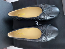 Load image into Gallery viewer, CC Quilted Pumps