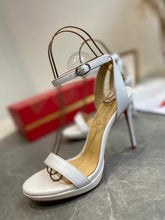 Load image into Gallery viewer, Loubi Queen