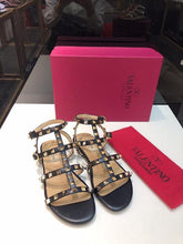 Load image into Gallery viewer, Rockstud Sandals
