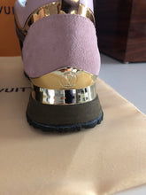 Load image into Gallery viewer, Runaway Sneaker