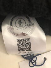 Load image into Gallery viewer, Fur Pom Hat