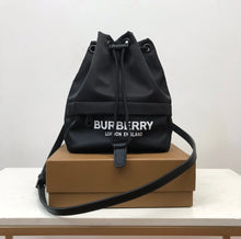 Load image into Gallery viewer, Bucket Bag