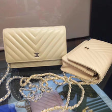 Load image into Gallery viewer, Chevron Lambskin Woc