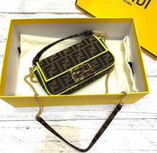 Load image into Gallery viewer, Baguette