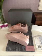 Load image into Gallery viewer, Oversized Sneaker Matte