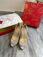 Load image into Gallery viewer, Very Strass