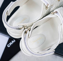 Load image into Gallery viewer, CC Chain Dad Sandals