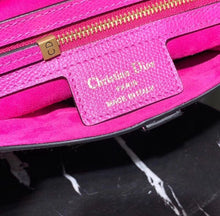 Load image into Gallery viewer, Saddle Bag Grained Leather