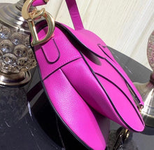 Load image into Gallery viewer, Saddle Bag Grained Leather