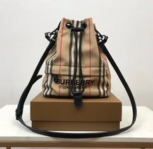 Load image into Gallery viewer, Bucket Bag