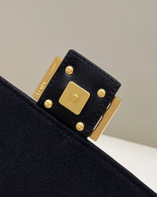 Load image into Gallery viewer, Baguette