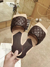 Load image into Gallery viewer, Padded Sandals