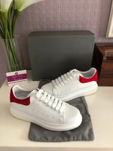 Load image into Gallery viewer, Oversized Sneaker Suede Ladies