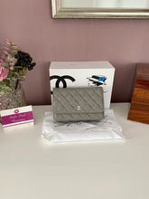 Load image into Gallery viewer, Lambskin Woc