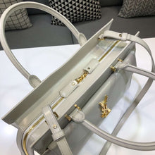 Load image into Gallery viewer, Uptown Medium Tote
