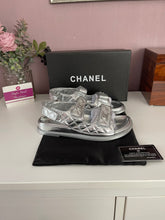 Load image into Gallery viewer, CC Chain Dad Sandals