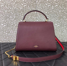 Load image into Gallery viewer, V Sling Handbag