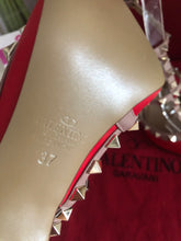 Load image into Gallery viewer, Rockstud 10cm Heels