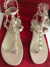 Load image into Gallery viewer, Rockstud Thong Sandals