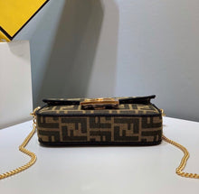 Load image into Gallery viewer, Baguette