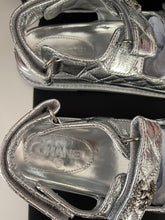 Load image into Gallery viewer, CC Chain Dad Sandals