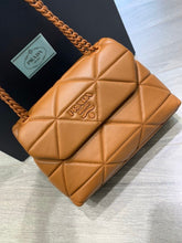 Load image into Gallery viewer, Spectrum Nappa Shoulder Bag