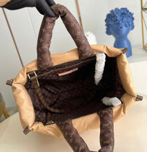 Load image into Gallery viewer, Onthego Tote