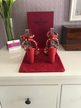 Load image into Gallery viewer, Rockstud Block Heel Sandals