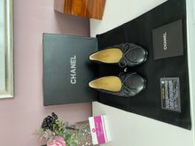 Load image into Gallery viewer, CC Quilted Pumps