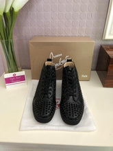 Load image into Gallery viewer, Louis Spikes Womens