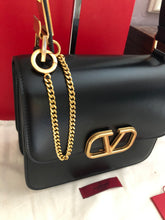 Load image into Gallery viewer, V Sling Shoulder Bag