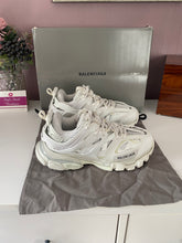 Load image into Gallery viewer, Track Sneaker Ladies