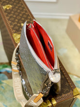 Load image into Gallery viewer, Coussin PM