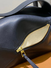 Load image into Gallery viewer, Puzzle Hobo