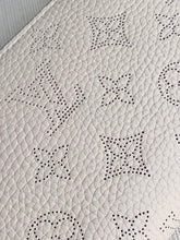 Load image into Gallery viewer, Iris Wallet