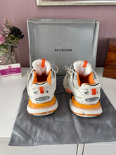 Load image into Gallery viewer, Track Sneaker Ladies