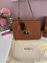 Load image into Gallery viewer, Lily