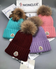 Load image into Gallery viewer, Fur Pom Hat