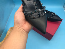 Load image into Gallery viewer, Rockstud Ballerina Flats