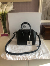 Load image into Gallery viewer, Antigona Grained Leather