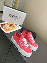 Load image into Gallery viewer, Gabardine Sneakers