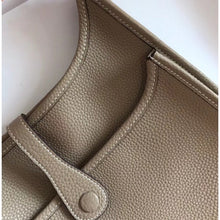 Load image into Gallery viewer, Evelyne